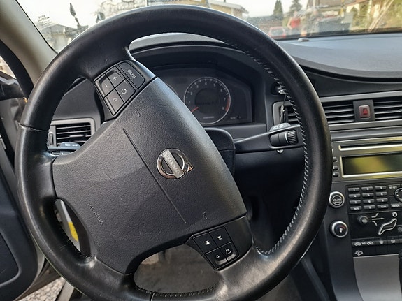Volvo XC70 7 of 10