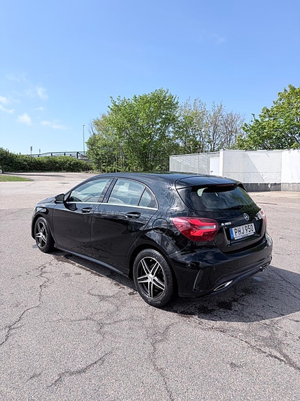 Mercedes-Benz A180 3 of 5