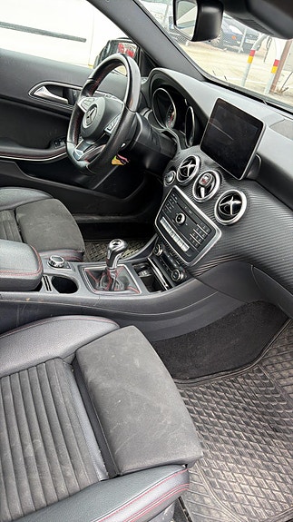Mercedes-Benz A180 5 of 5