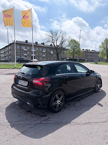 Mercedes-Benz A180 4 of 5