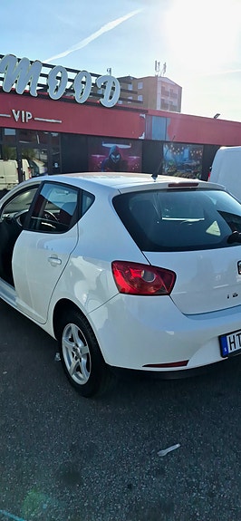 Seat Ibiza 3 of 5