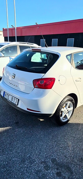 Seat Ibiza 2 of 5