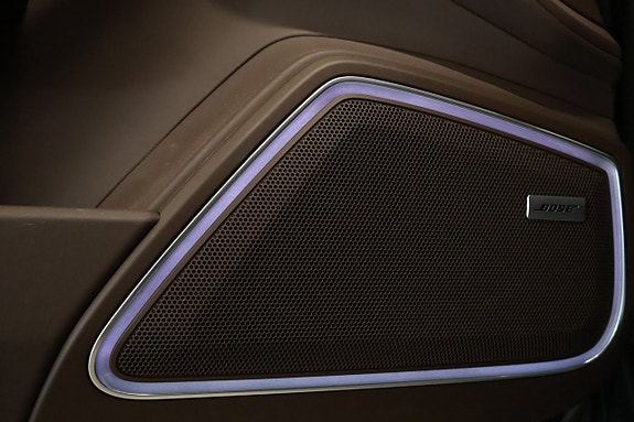 Porsche Panamera 4S 10 of 30