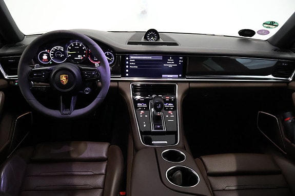 Porsche Panamera 4S 19 of 30