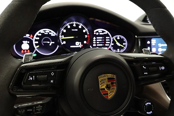 Porsche Panamera 4S 15 of 30