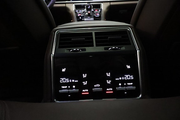 Porsche Panamera 4S 27 of 30