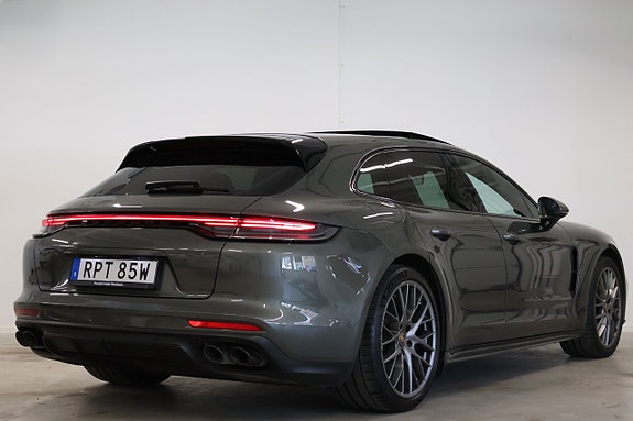 Porsche Panamera 4S 5 of 5