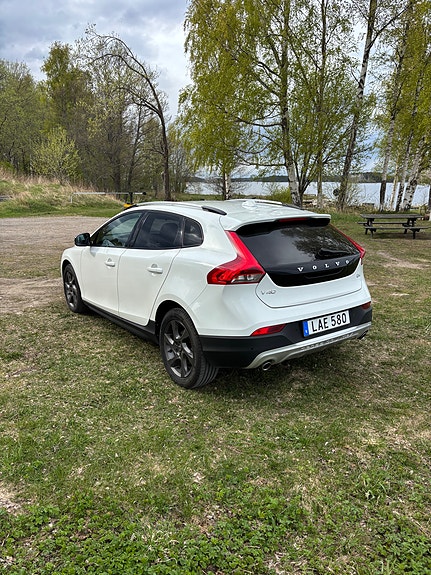 Volvo V40 Cross Country 4 of 5
