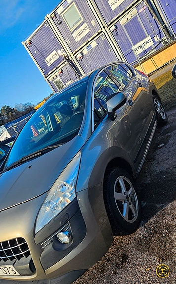 Peugeot 3008 3 of 5