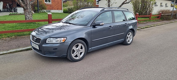 Volvo V50 4 of 5