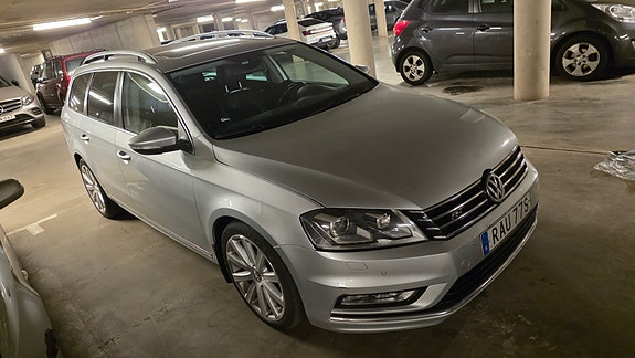Volkswagen Passat 2 of 5