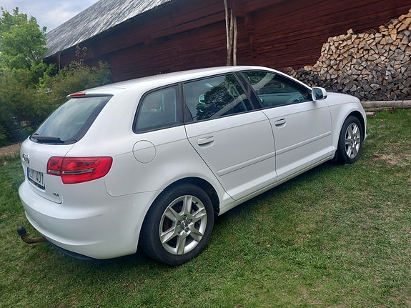 Audi A3 3 of 9