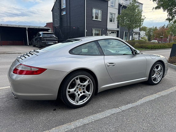 Porsche 911 Carrera 5 of 5