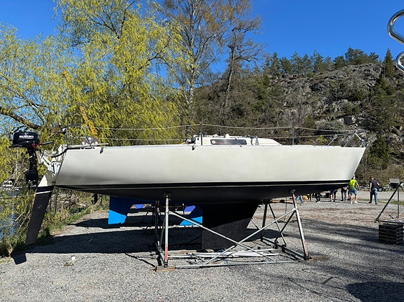 Albin Express 1982 – Ny Suzuki 4hk, segelklar 2 of 13