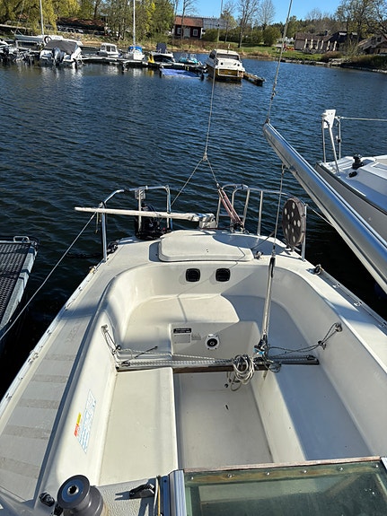 Albin Express 1982 – Ny Suzuki 4hk, segelklar 7 of 13