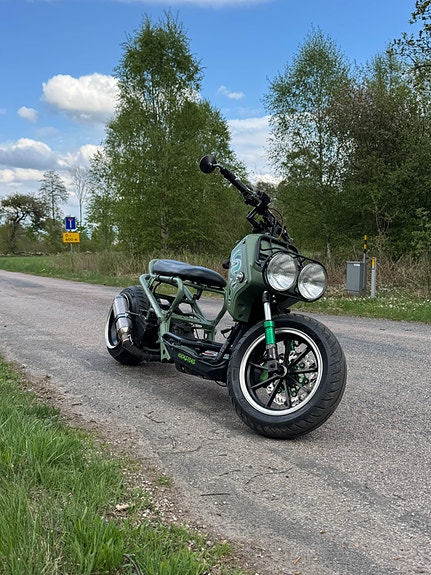 Honda Zoomer 3 of 6