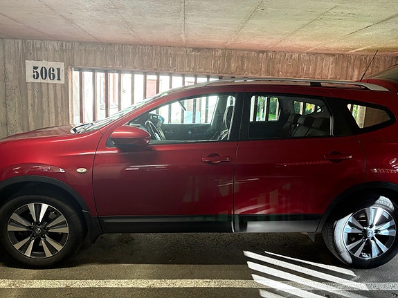 Nissan Qashqai+2 2 of 3