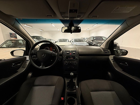 Mercedes-Benz A160 13 of 21