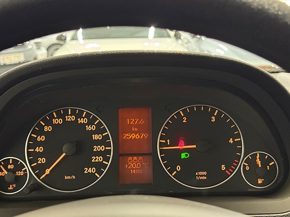 Mercedes-Benz A160 17 of 21