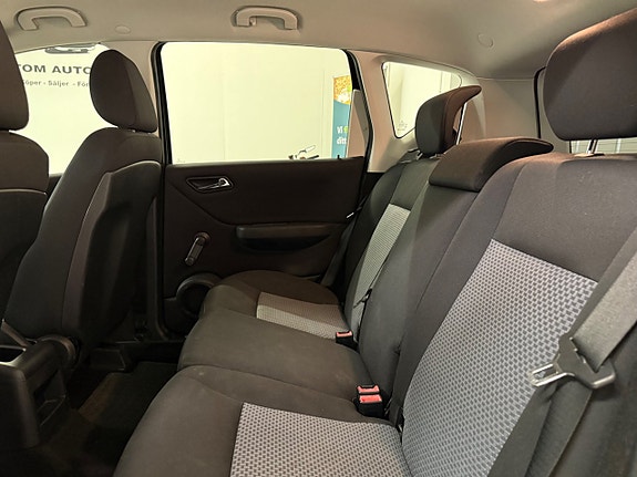 Mercedes-Benz A160 10 of 21