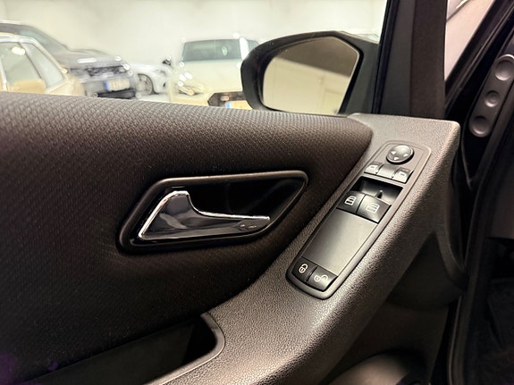 Mercedes-Benz A160 7 of 21
