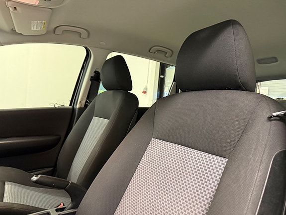 Mercedes-Benz A160 9 of 21
