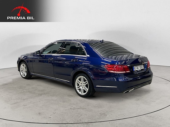Mercedes-Benz E250 3 of 5