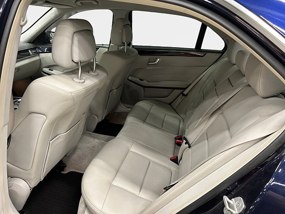 Mercedes-Benz E250 10 of 15