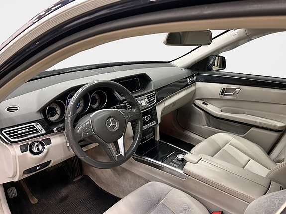Mercedes-Benz E250 9 of 15