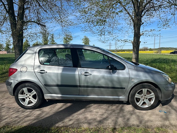 Peugeot 307 7 of 15