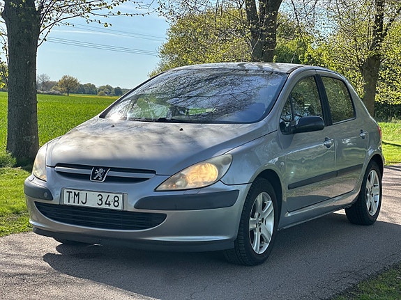 Peugeot 307 2 of 15