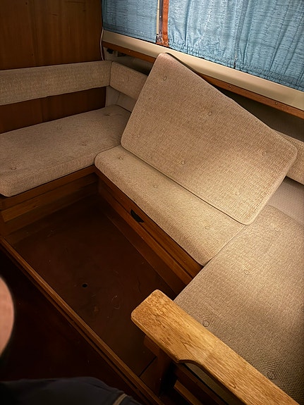 Coronet 32 Oceanfarer Wing 8 of 14
