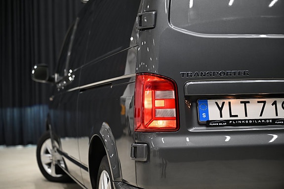 Volkswagen Transporter 16 of 30