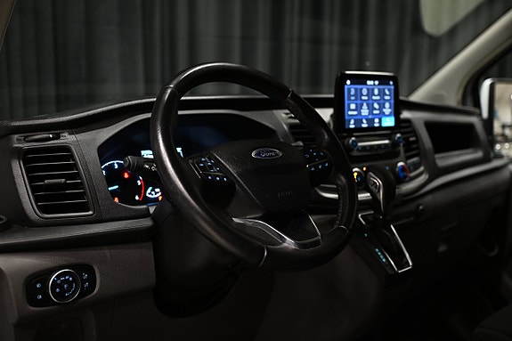 Ford Transit Custom 12 of 25