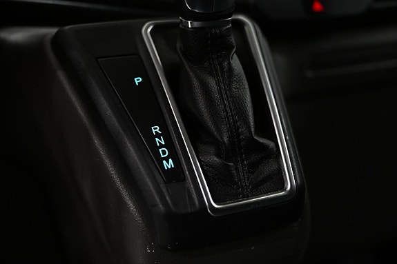 Ford Transit Custom 18 of 25