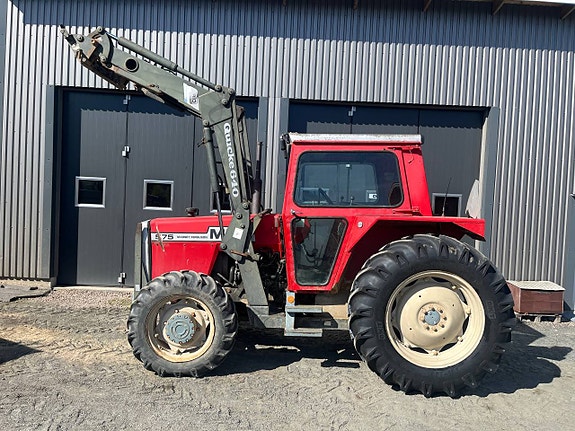 Massey Ferguson 575