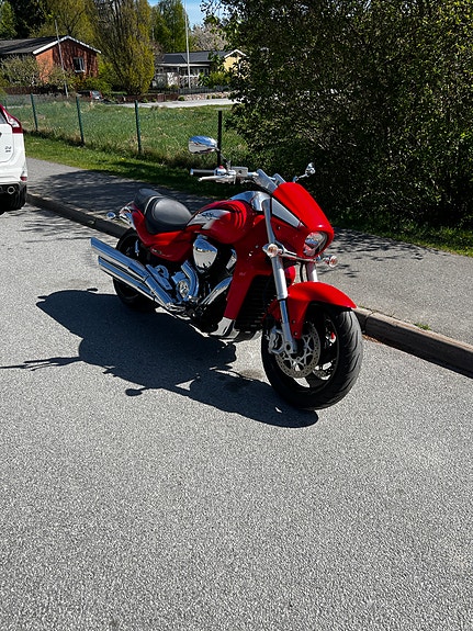 Suzuki VZR1800 Intruder 2 of 10