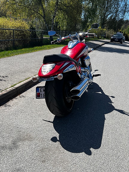 Suzuki VZR1800 Intruder 4 of 10