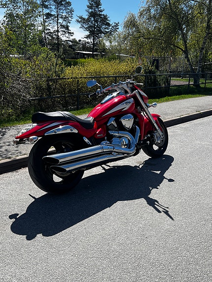 Suzuki VZR1800 Intruder 3 of 10