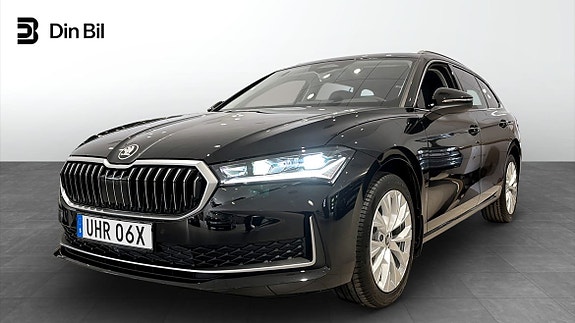 Skoda Superb 2 of 5