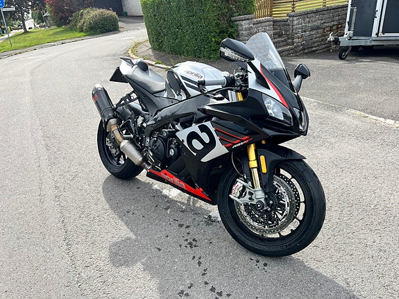 Aprilia RSV4 1000 RF (1100cc) 5 of 5