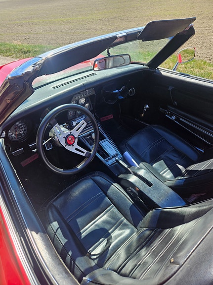 Chevrolet Corvette 3 of 5