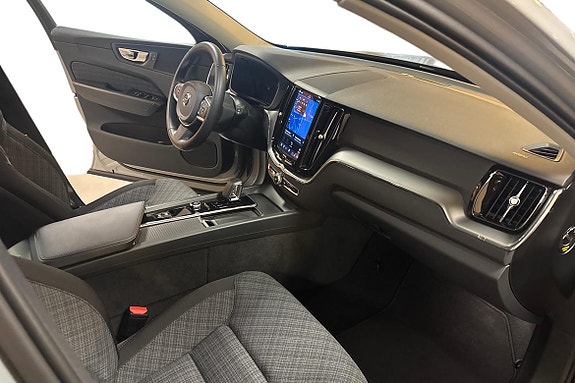 Volvo XC60 10 of 14