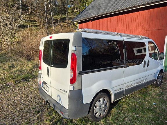 Opel Vivaro 5 of 5