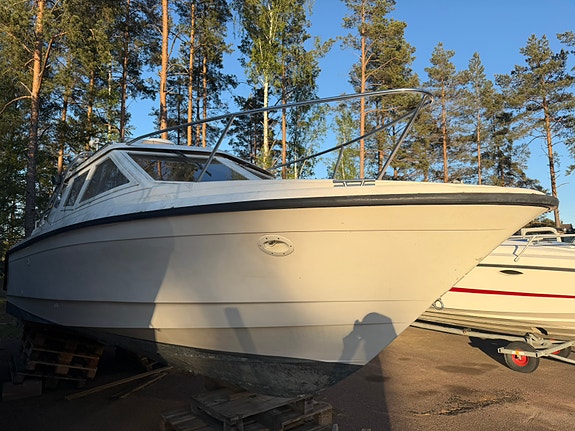 Striker 8000 Touring inombords diesel 1159h mercruiser 3 of 14