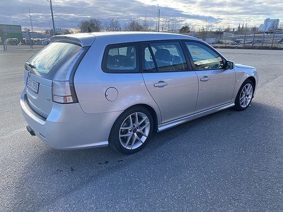 Saab 9-3 4 of 5