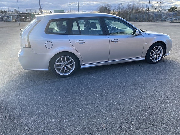 Saab 9-3 2 of 5