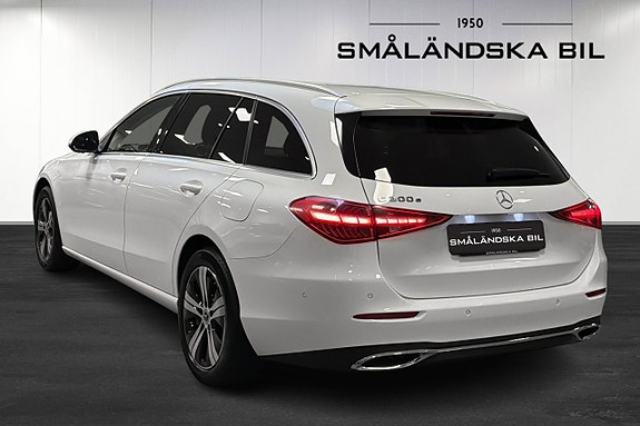 Mercedes-Benz C300 3 of 5
