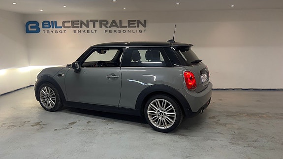 MINI Cooper 5 of 5