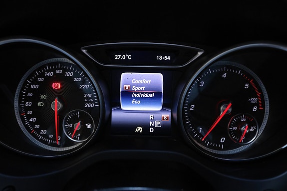 Mercedes-Benz CLA220 d 27 of 29